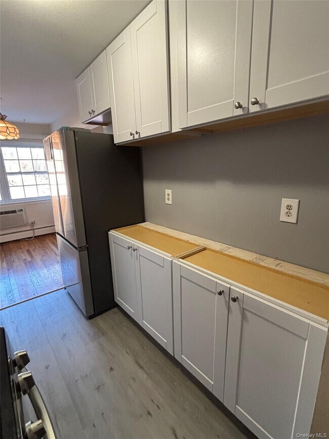 Foto del edificio - 8 Colonial Rd