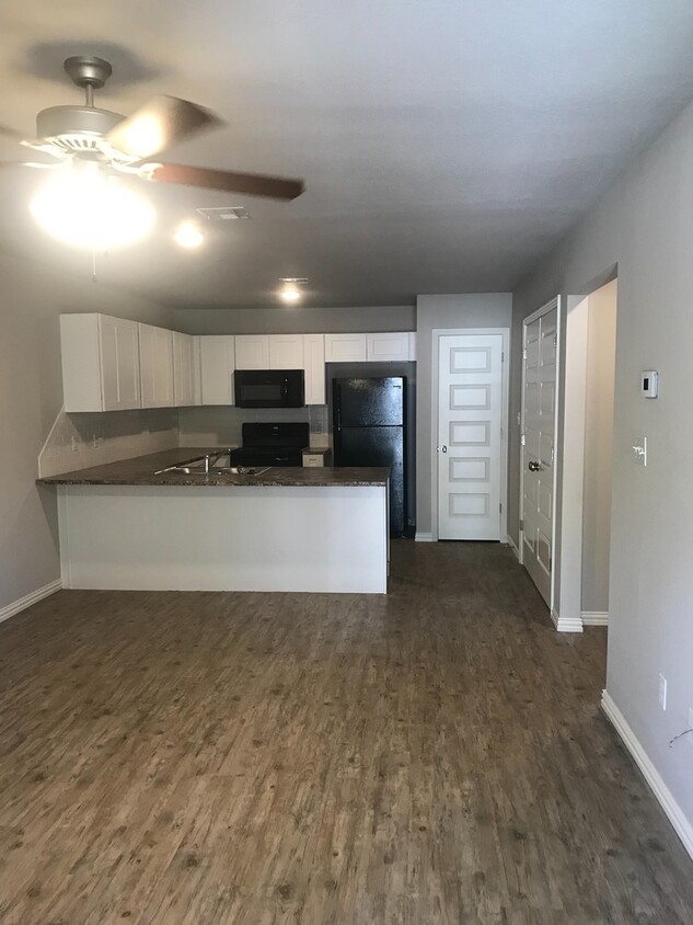 Primary Photo - BH-OZIER TRIPLEX