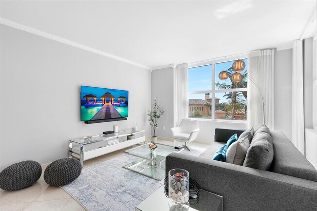 Foto del edificio - 2110 N Ocean Blvd