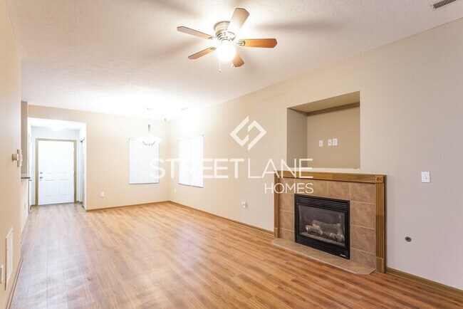 Building Photo - Charming 3 Bedroom in Columbus!