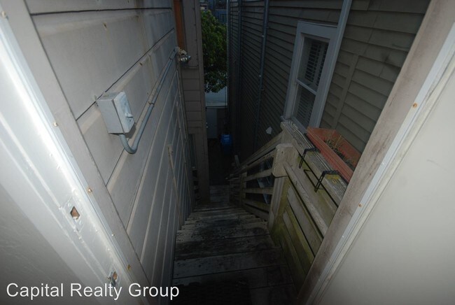 Building Photo - 200-204 Anza St