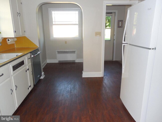 Building Photo - 3738 Norrisville Rd