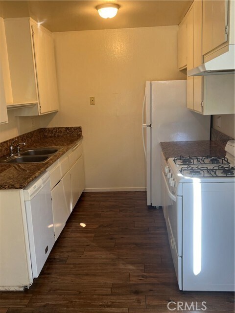 Foto del edificio - 11129 Poplar St