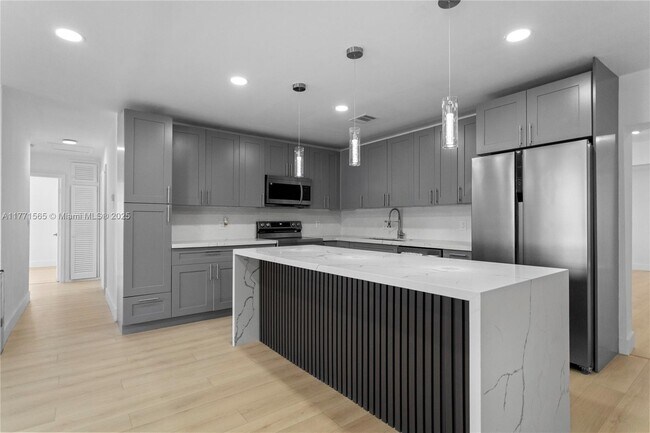 Foto del edificio - 2520 NW 122nd St