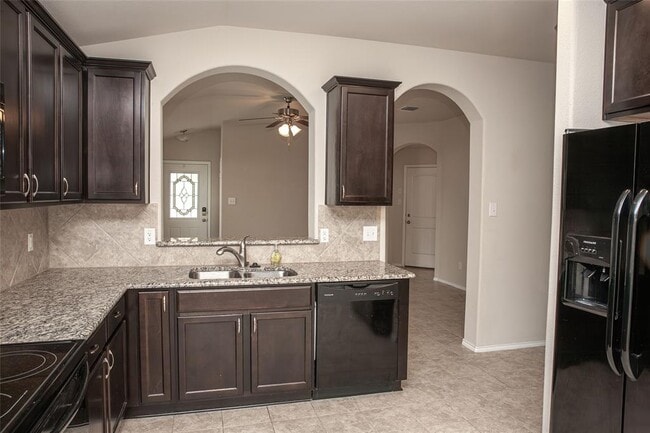 Building Photo - 5334 Cicero Dr