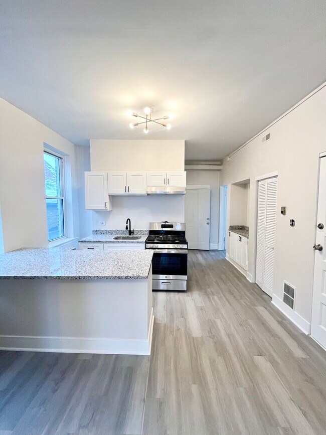 Building Photo - 2512 S Trumbull Ave