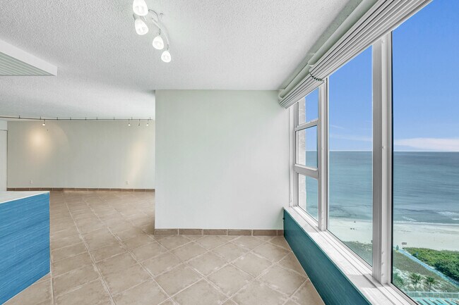 Building Photo - 1620 S Ocean Blvd