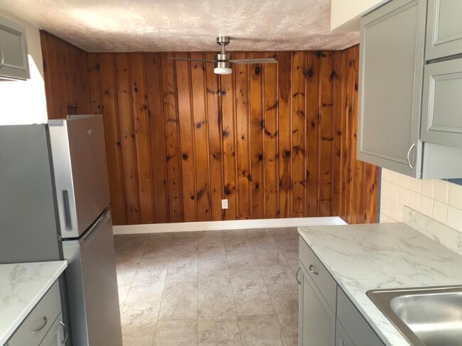 Foto del edificio - 2716 Anderson Ferry Rd