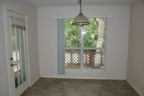 Building Photo - 200 Copper Falls Dr