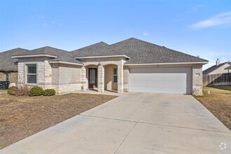 Building Photo - 6117 Verde Dr