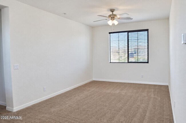Building Photo - 2834 E Aloe Pl