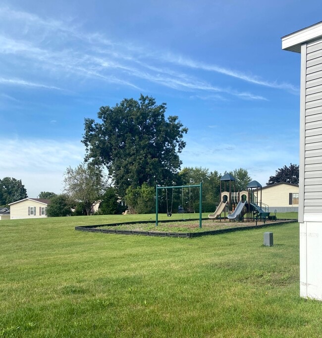 Building Photo - 2128 N Sheeran Dr