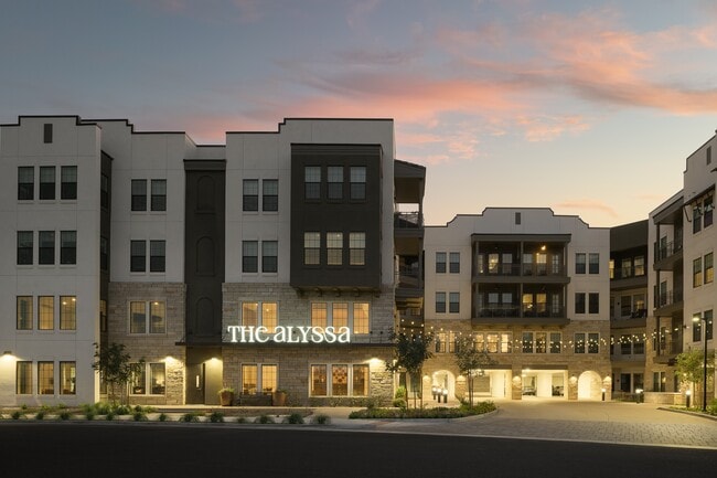 Building Photo - The Alyssa