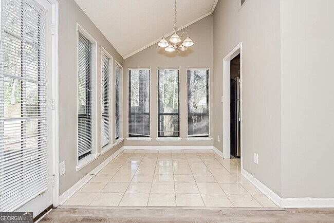 Foto del edificio - 8607 Forest Pointe Ct