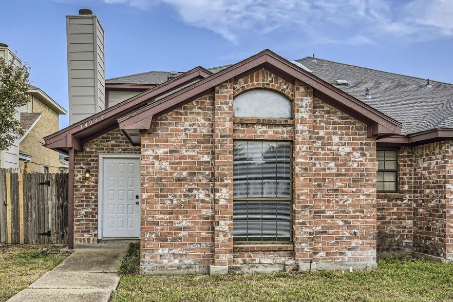 Primary Photo - 7409 Rutgers Cir