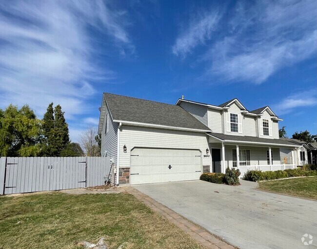 Sherwood Forest Houses under 2,500 Nampa, ID 2 Homes
