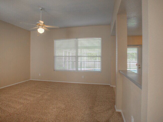 Foto del edificio - 4033 Banbury Cir