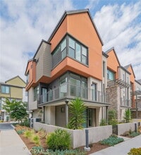 Building Photo - 142 Sawbuck