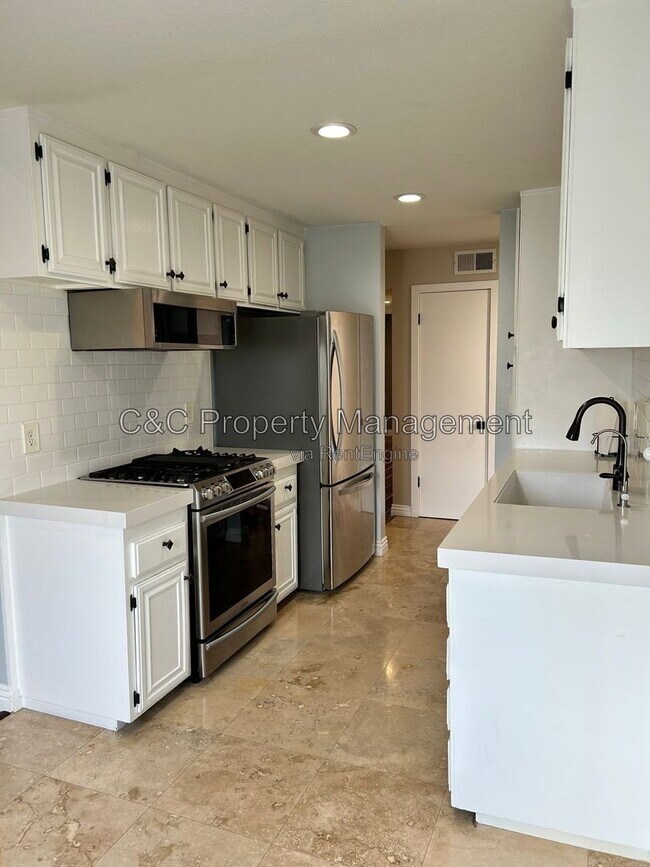Photo - 700 West La Veta Avenue Apartment