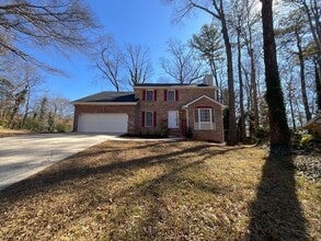 Building Photo - 5007 Fieldgreen Crossing