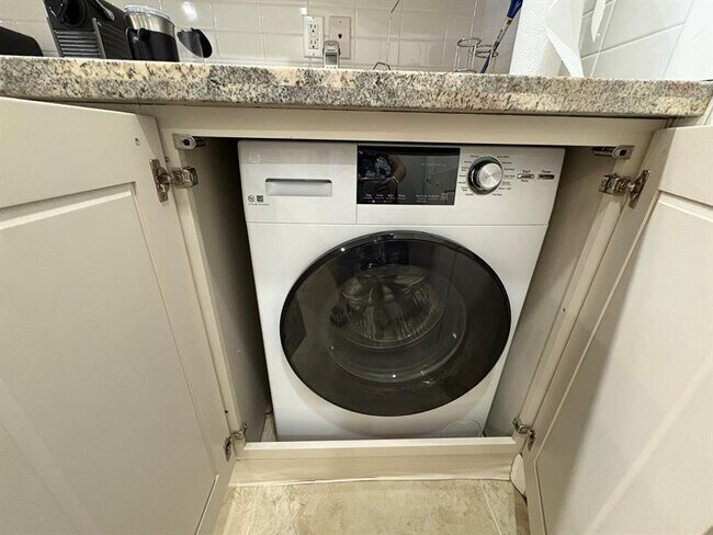 Foto del edificio - 6000 N Ocean Blvd