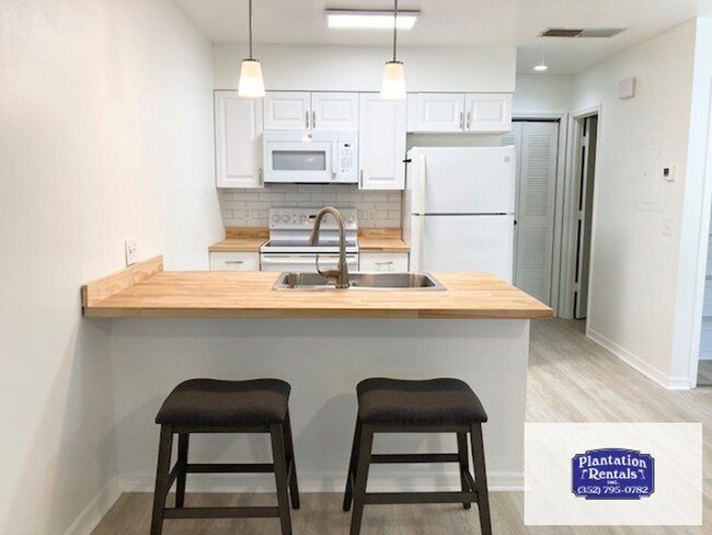 Foto del edificio - Available Soon! Recently Remodeled!