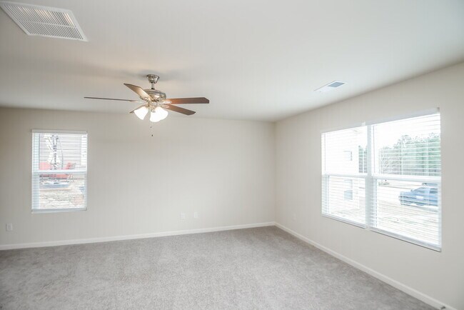 Foto del edificio - 302 Freeman Cir