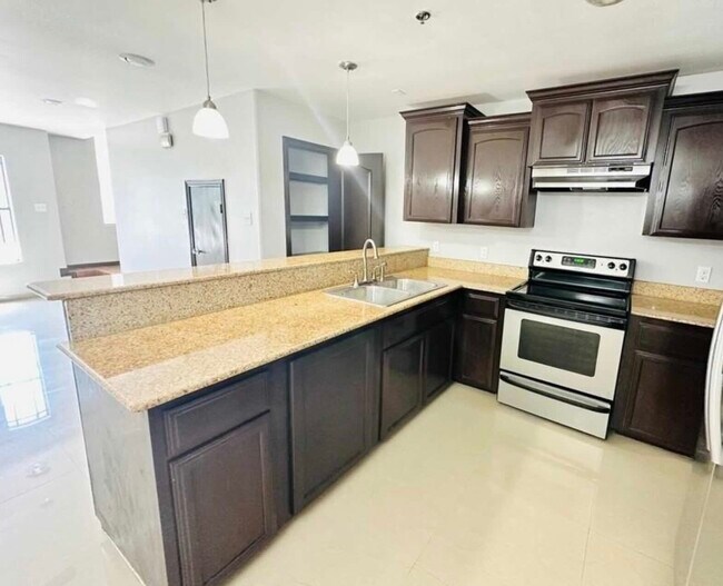 Foto del edificio - 1204 W Fig Ave