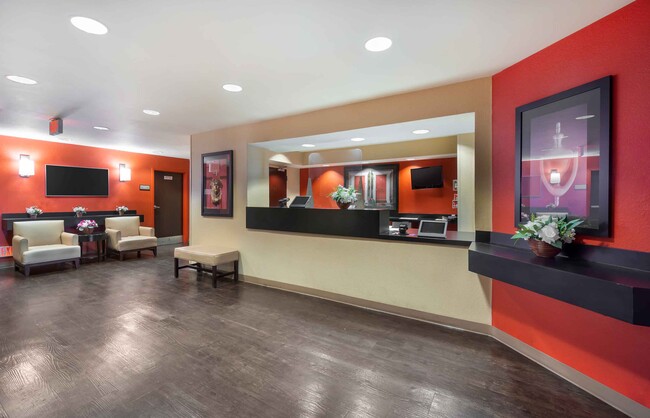 Building Photo - Furnished Studio-Tacoma - South