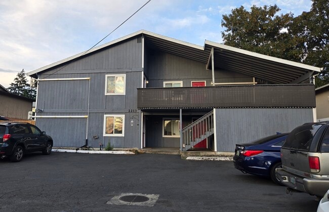 Building Photo - 2213 Hawthorne St