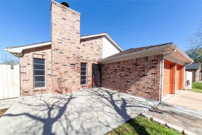 Building Photo - 22538 Market Square Ln