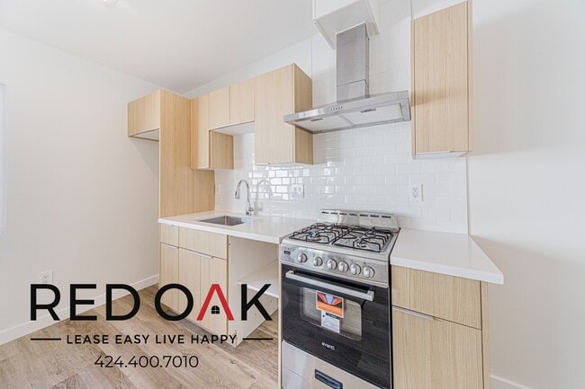 Foto del edificio - 6626 Darby Ave