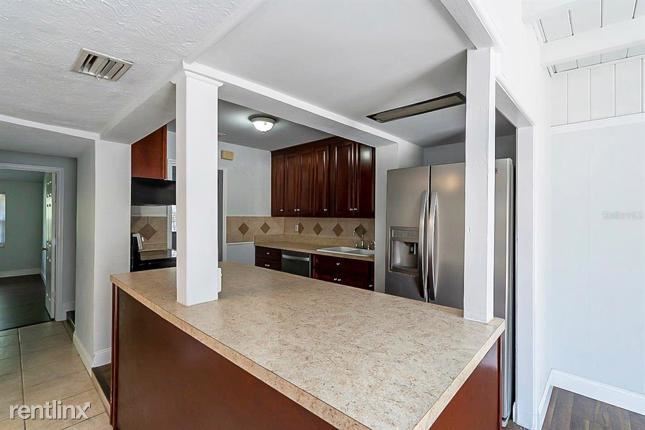Building Photo - 4 br, 2 bath House - 2630 Harrison Ave