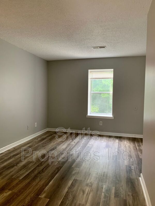 108 Watts Bar St Unit 9, Sheffield, AL 35660 Condo for Rent in