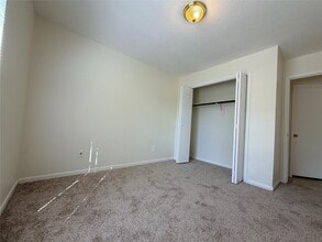 Building Photo - 1367 Gentle Bend Dr