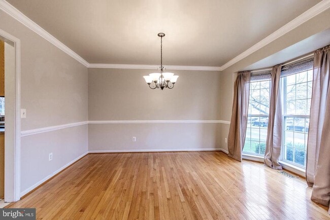Building Photo - 19 Blue Spruce Cir