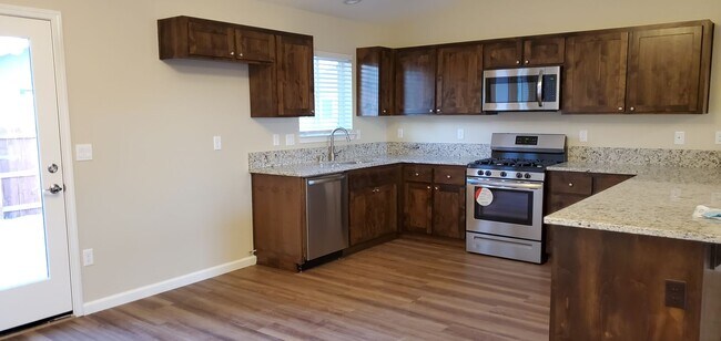 Foto del edificio - 4 Bedroom 2 Bath Home in Fallon