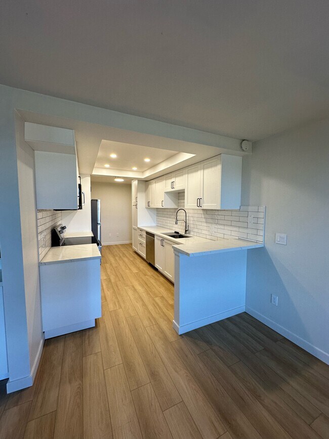 Building Photo - 8828 Pershing Dr