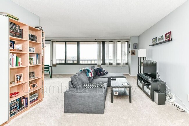 Foto del edificio - 5500 Holmes Run Pkwy