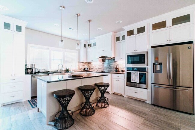 Foto del edificio - 406 NW Retreat Ln