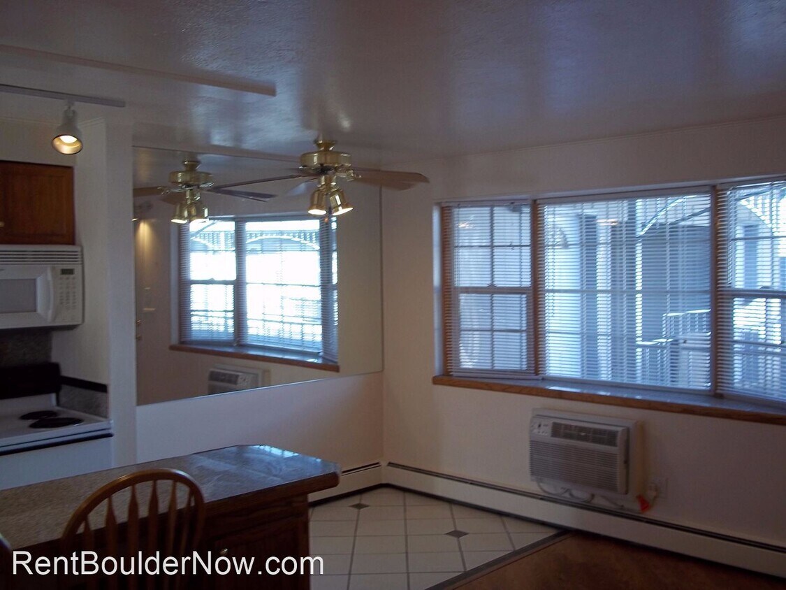 Foto principal - 640-680 S Lashley Ln