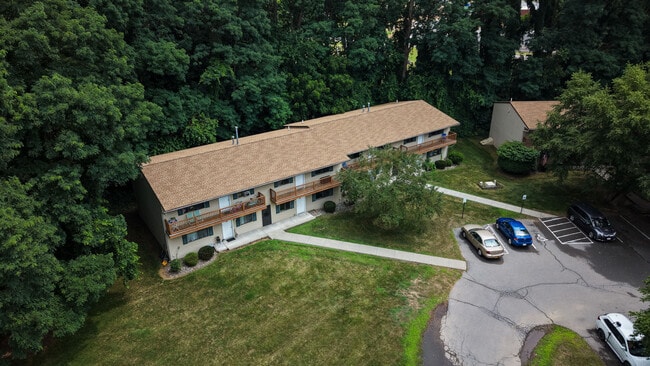 Building Photo - Clifton Court Apartments