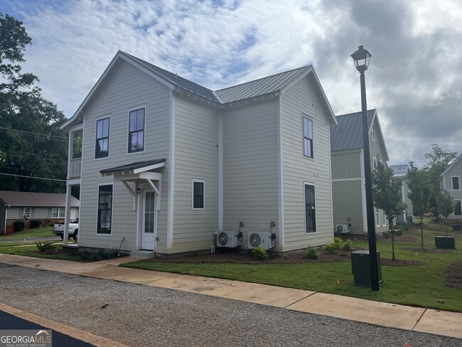 Building Photo - 101 Gardenia Ln