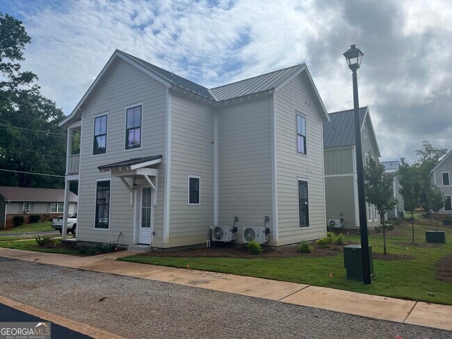 Foto del edificio - 101 Gardenia Ln