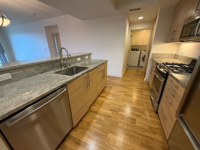 Building Photo - LUXURY 2 BEDROOM CONDO IN DOWNTOWN WALNUT CREEK, CA!