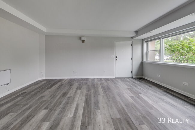 Building Photo - 530 N Walnut Ave