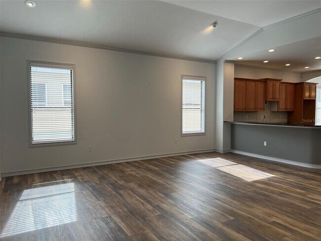 Foto del edificio - 5279 Visionary Ct