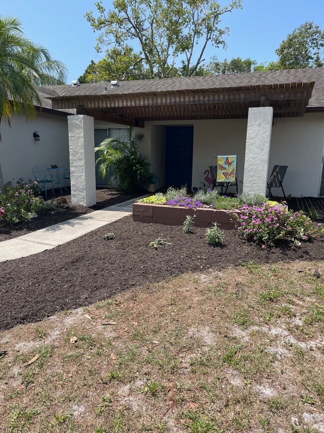 Building Photo - 3805 Gatewood Dr