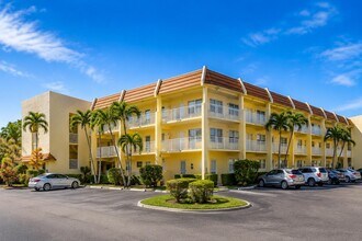 Building Photo - 6700 Royal Palm Blvd