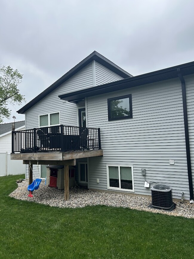 Foto del edificio - 411 Carpenter Ave NW